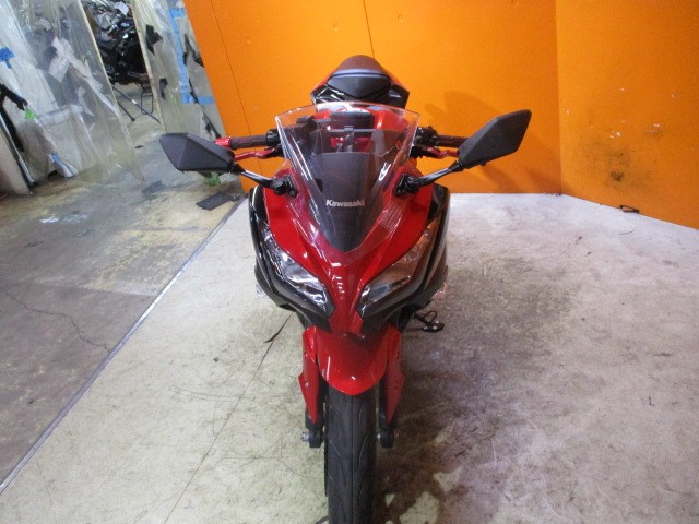 フロントから見てもこの通り状態グッド！！この迫力の２つ目は本当にかっこいい！勝負価格の一台！！